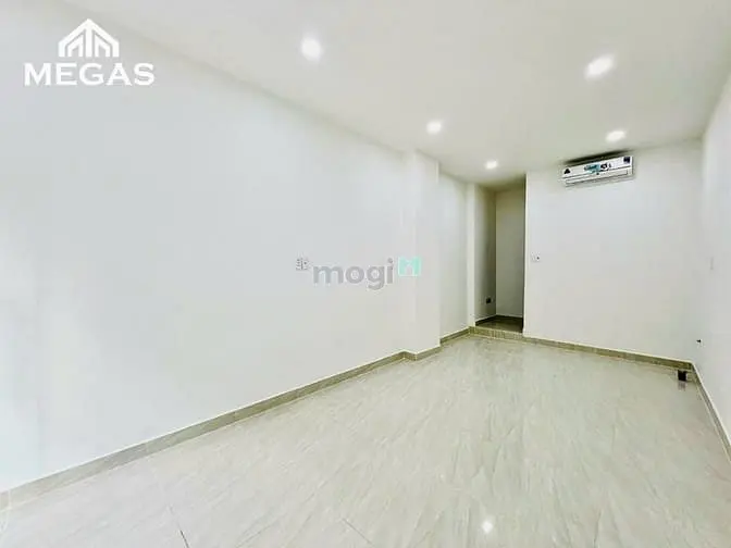 Cho Thuê Mặt Bằng Kinh Doanh .... Ngay Vòng Xoay Lí Chính Thắng ❄️❄️❄️