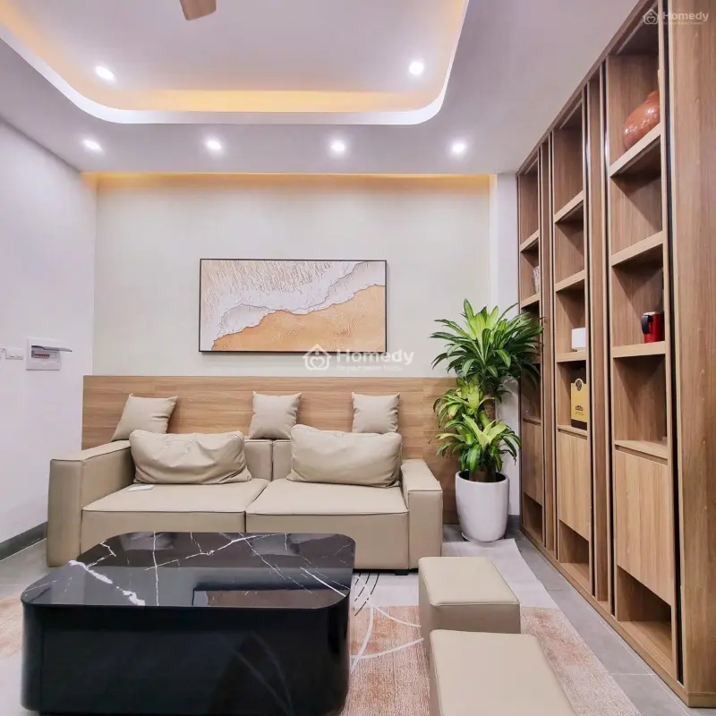 Nhà Đẹp Lô Góc – 15M Ra Phố Nguyễn Khang – 5 Tầng – Sổ Vuông – Chủ Cần Bán Gấp