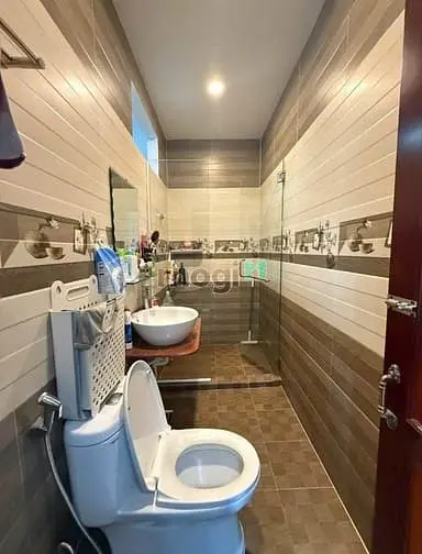 Bán Nhà 1 Trệt 1 Lầu. Giá 1 Tỷ 1 Ở Tân Hiệp Hóc Môn Sổ Hồng Riêng Đủ