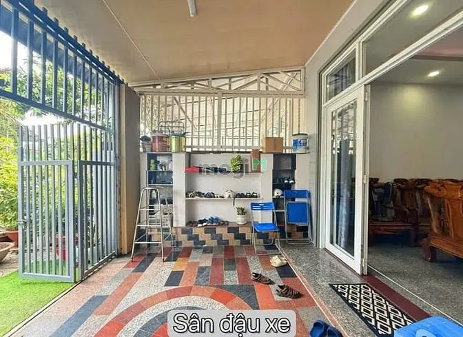 Bán Nhà 1 Trệt 1 Lầu. Giá 1 Tỷ 1 Ở Tân Hiệp Hóc Môn Sổ Hồng Riêng Đủ