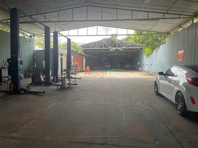 Cho Thuê Mặt Bằng/Kho (20X15M) Nguyễn Văn Hưởng, Thảo Điền. Giá 65Tr