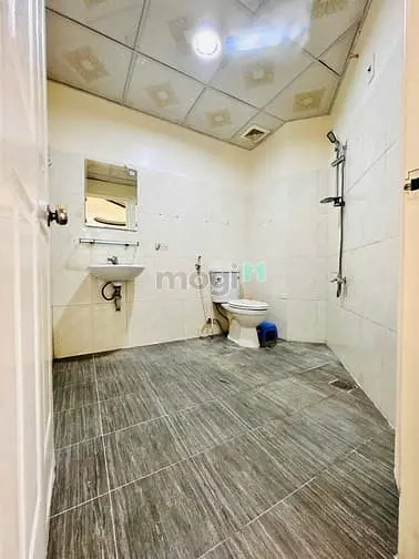 Bán Căn Hộ 8X Đầm Sen - Nhà Đẹp, Tầng Cao, View Thoáng