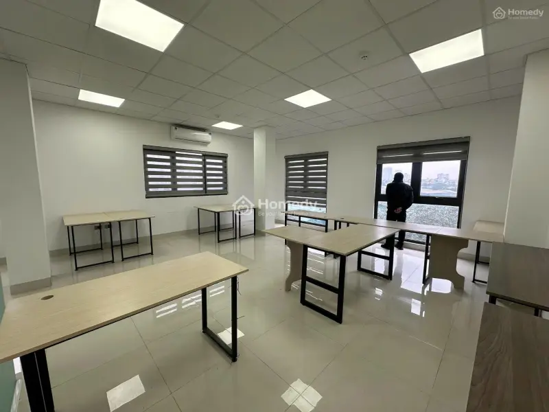 Cho Thuê Văn Phòng Nguyễn Xiển, Lô Góc, 2 Mặt Thoáng Đẹp Giá Tốt