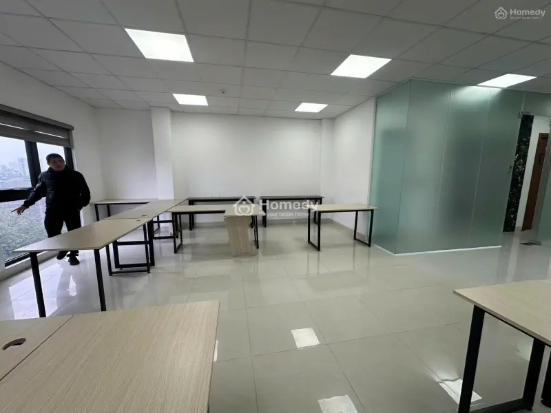 Cho Thuê Văn Phòng Nguyễn Xiển, Lô Góc, 2 Mặt Thoáng Đẹp Giá Tốt