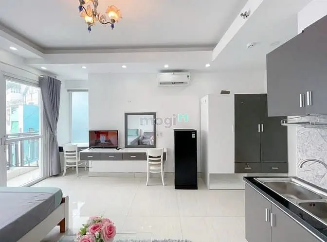 Cho Thuê Phòng Full Nội Thất - Ban Công Thoáng Mát - Giá 5 Triệu/Tháng