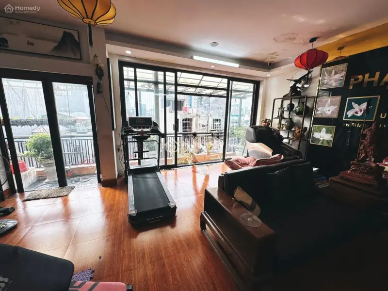 Bán Nhà Lô Góc Hoàng Quốc Việt - Mặt Tiền 8.5M - 7 Tầng Thang Máy - Dòng Tiền Ổn Định