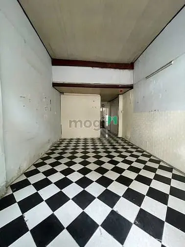 Bán Gấp Nhà Mtnb Nguyễn Trường Tộ, 4,2 X 18M, Cấp 4. Giá: 10.5 Tỷ.