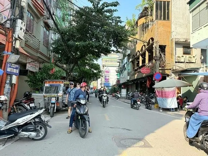 Phố Nguyễn Như Đổ - Đống Đa – 81 M2 – 5 T – Mt 6 M – Giá 19.3 Tỷ.
