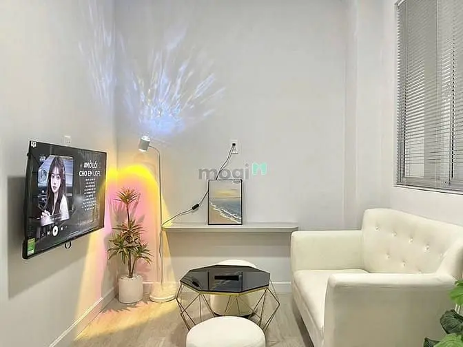 Cho Thuê Một Phòng Ngủ Bancol Full Nội Thất Ngay Lê Niệm