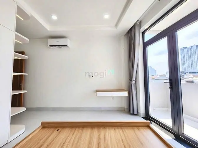 Cho Thuê Chdv 2 Phòng Ngủ Full Nội Thất Bancol Ngay Lũy Bán Bích