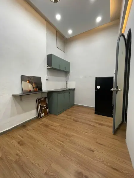 Cho Thuê Căn Hộ Full Nội Thất Dạng 2 Phòng Ngủ Cửa Sổ Giá Rẻ Gần Cầu Nguyễn Văn Cừ, Cầu Ông Lãnh