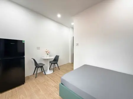 Căn Studio Full Nội Thất – Cửa Sổ Trời, Tách Bếp