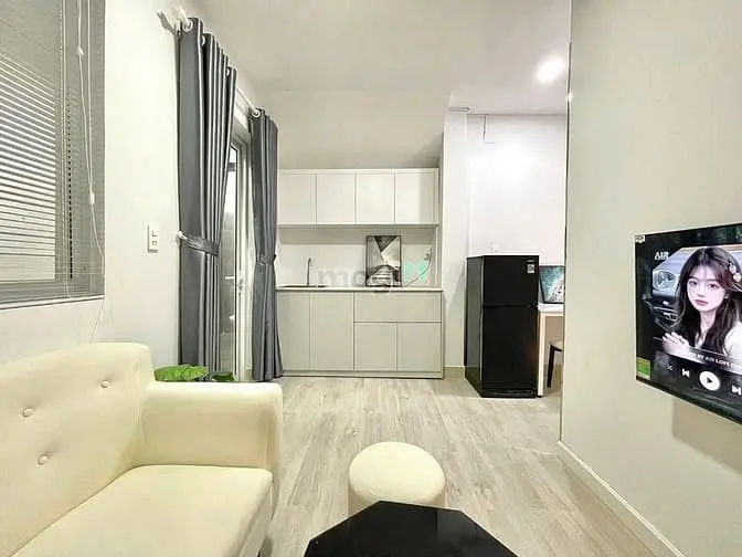 Cho Thuê Một Phòng Ngủ Bancol Full Nội Thất Ngay Lê Niệm