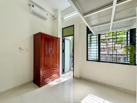 Phòng Ban Công Full Nội Thất Duplex Ngay Hồ Xuân Hương
