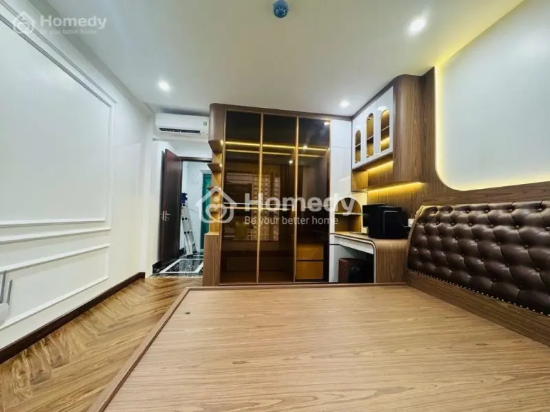 Bán Nhà Đại La _40M 5 Tầng_Thang Máy _Gần Phố_9 Tỷ