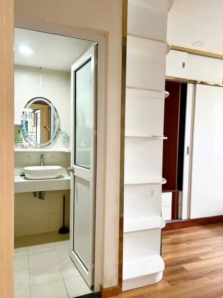 Chung Cư Cao Cấp Sky Center, Phổ Quang, Tb: 47M2, 1Pn, Có Nt, 11 Triệu