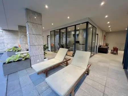 Cho Thuê Căn Hộ 1 Phòng Ngủ – Full Nội Thất, Ban Công, Thang Máy | Trung Tâm Tân Bình