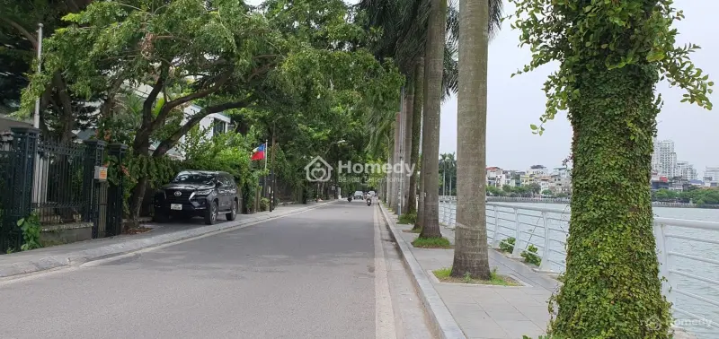 Bán Nhà Phố Võng Thị, View Đẹp Hồ Tây, Dt Trên 100 M2, 10 Tầng, Ở Sướng