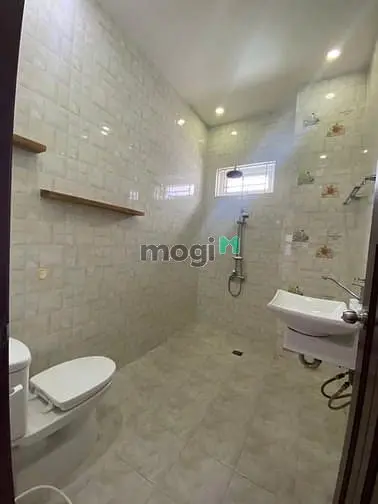 Cho Thuê Nhà Ngang 5M, Có Tháng Máy. Võ Văn Tần, Quận 3.Gía Chỉ 4X Tri