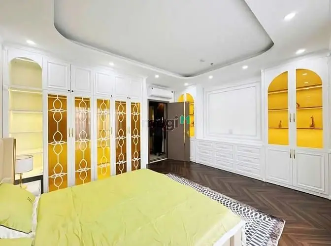 Cực Đẹp | Bán Mặt Phố Đại La | 40M2 | Mặt Tiền 5M | Giá 30.9 Tỷ