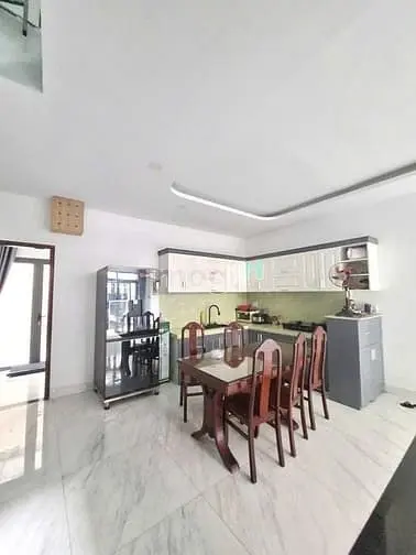 Quận 3 1 Trục Thẳng 5Om Ra Mt Lê Văn Sỹ , 4,2 X 12M 4 Tầng Sân Thượng