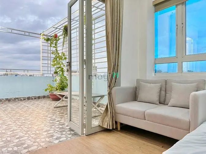 Căn Penthouse Thang Máy Hồ Bá Kiện Thoáng View Đẹp 7.3Tr Tiện Nghi.