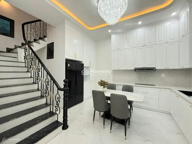 Căn Hộ Dịch Vụ 5 Sao/ Tạ Quang Bửu 55M / Full Nội Thất/Thang Máy/ Lô Góc 3 Thoáng/ Gần Phố