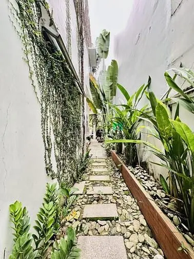 Biệt Thự Mặt Tiền Gần Công Viên Làng Hoa - 250M2 - Chỉ 27 Tỷ 9