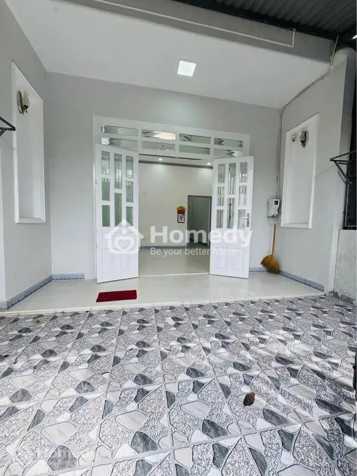 Bán Nhà C4 Mới Gần Ubnd Xuân Thới Sơn Giá 990 Triệu Sổ Hồng Riêng