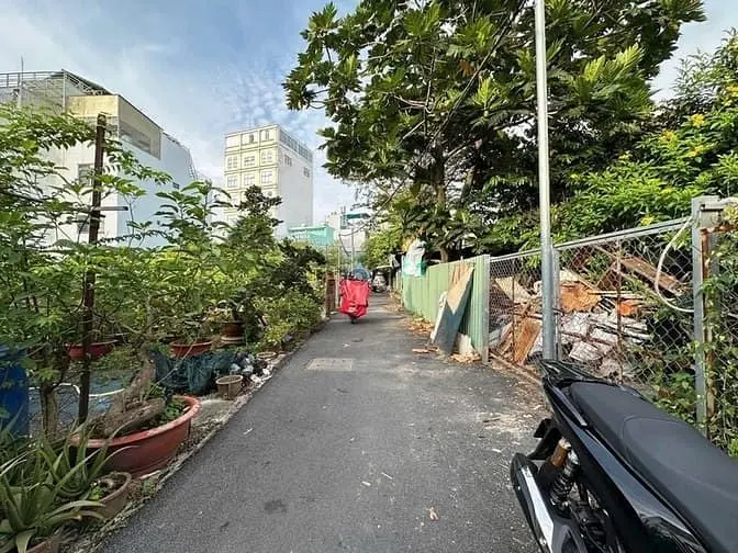 Gò Vấp, Đất Lô Góc Phan Huy Ích Tttm Emart Dt 5X13M