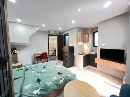 Căn Hộ Ban Công, Cửa Sổ Lớn - Gần Phan Đăng Lưu - Giáp Q1, Phú Nhuận