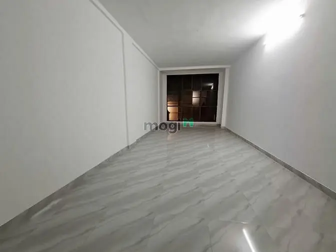 Cho Thuê Nhà Mặt Tiền Đường Hai Bà Trưng, Quận 3 - Dt Chuẩn 4X18M