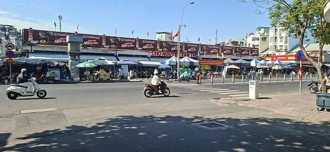 Phố Ẩm Thực Lê Văn Sỹ Q.3 4 X 9M 2 Tầng Cấp 4 Hxt 8M 1Trục Thẳng Ra Mt