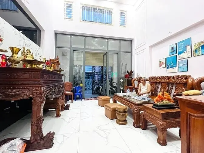 Nhà Đẹp 4 Tầng - Lâm Văn Bền - Nở Hậu, Phong Thuỷ Tốt