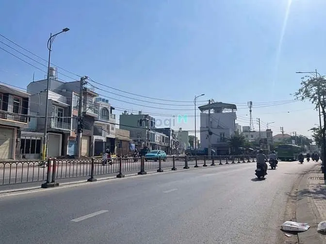 Hóc Môn, Nhà Mặt Tiền Tô Ký, Dt 4.2X35M Giá Chỉ 11.8 Tỷ