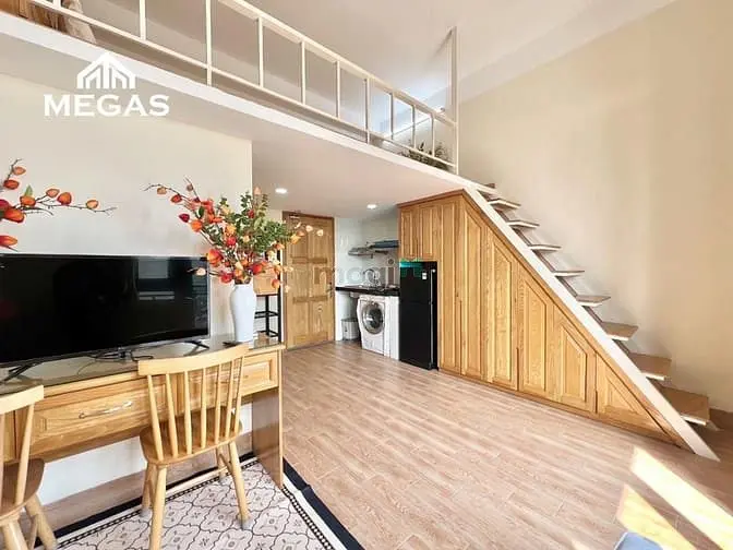 Căn Hộ Có Gác, Full Nội Thất Bancong / Giếng Trời _ Vòng Xoay Dân Chủ