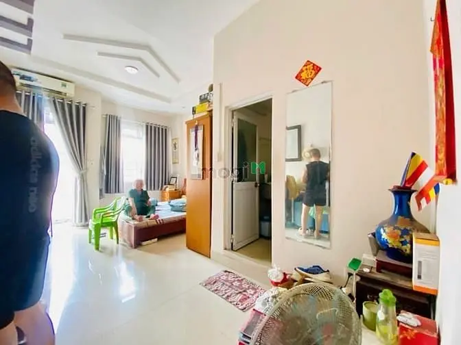 Hẻm Xe Hơi - Căn Góc Thoáng Mát - Dân Trí Tốt - 70M2 - Lâm Văn Bền