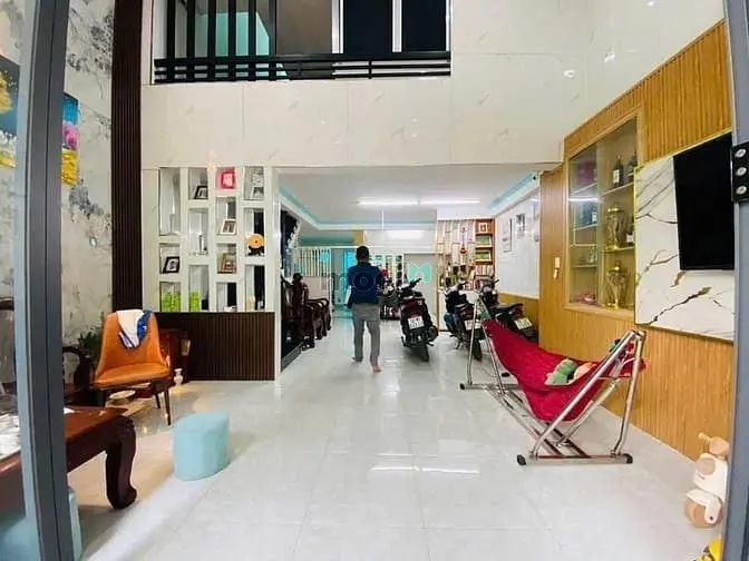 Bán Nhà Nở Hậu – Tặng Sân 60M² – Gara Ô Tô – P14 Gò Vấp – Chỉ 7.68 Tỷ