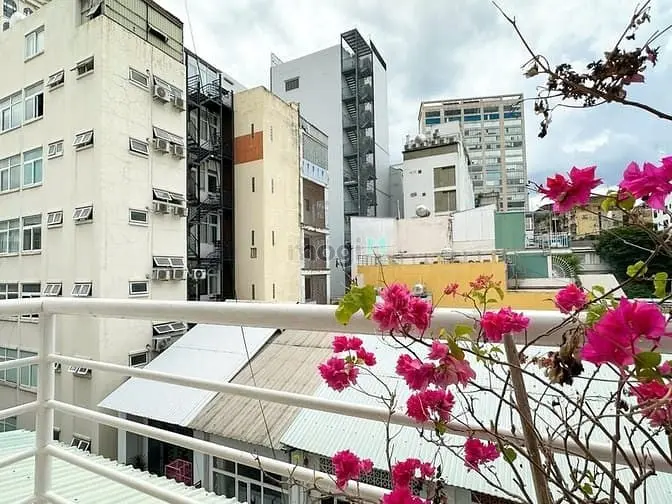 Chdv Full Nội Thất.ngay Trung Tâm Q1 Nguyễn Công Trứ Ban Công Thoáng.