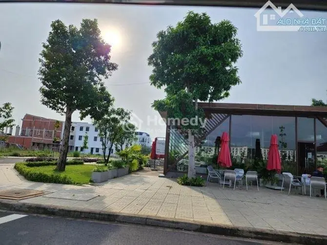 Bán Đất Nền Giá Tốt Mặt Tiền Lã Xuân Oai , Gần Vinhomes Quận 9 , Sổ Hồng Riêng