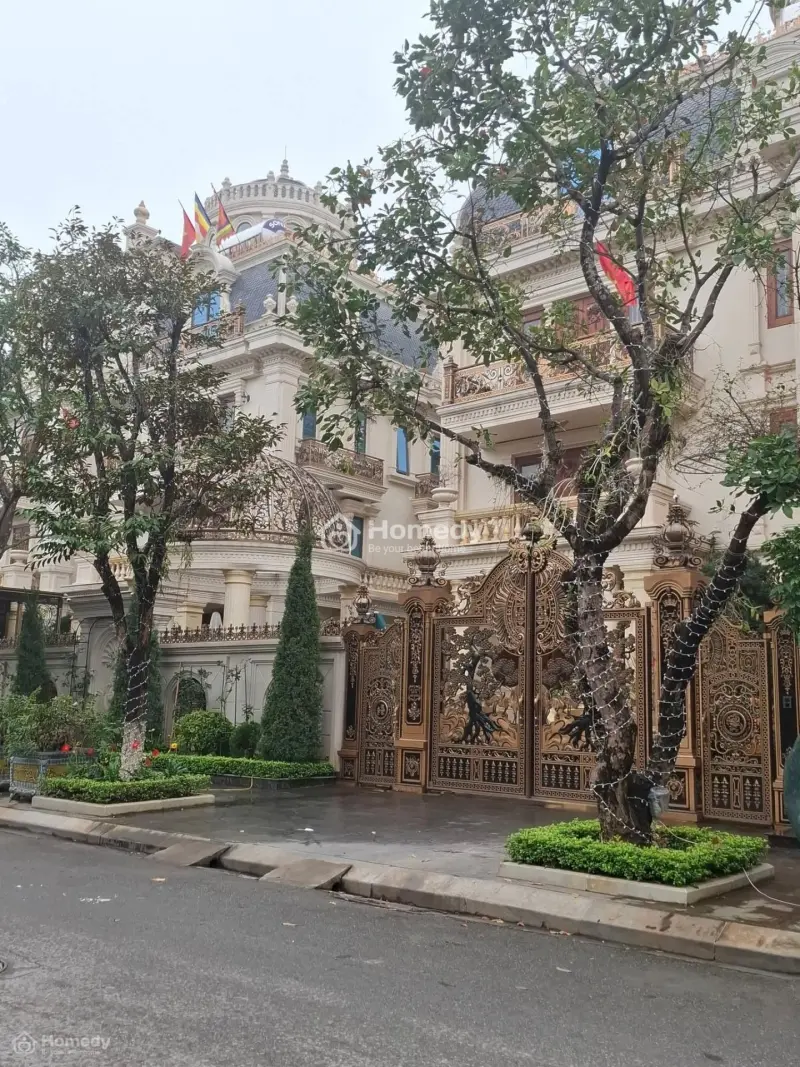 Bán Bt Kđt Mới Cầu Bưu - 360M2 - Sổ Đỏ Cầm Tay - 60 Tỷ