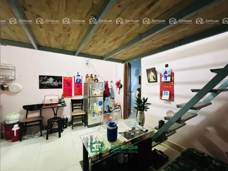 Phòng Hồng Siêu Xinh - Cửa Sổ Lớn