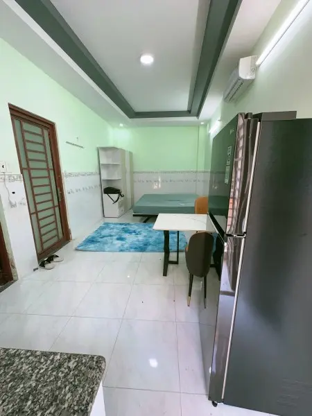 Phòng Full Nội Thất Ban Công Cửa Sổ