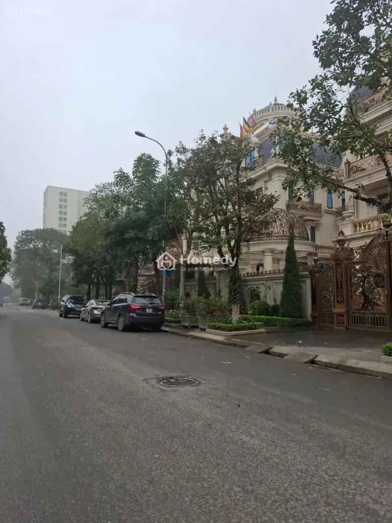 Bán Bt Kđt Mới Cầu Bưu - 360M2 - Sổ Đỏ Cầm Tay - 60 Tỷ