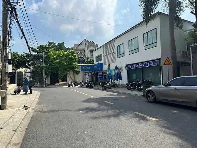 Cho Thuê Kiot Kinh Doanh Nhánh Quốc Hương, Thảo Điền. Giá Thuê 10Tr/Th