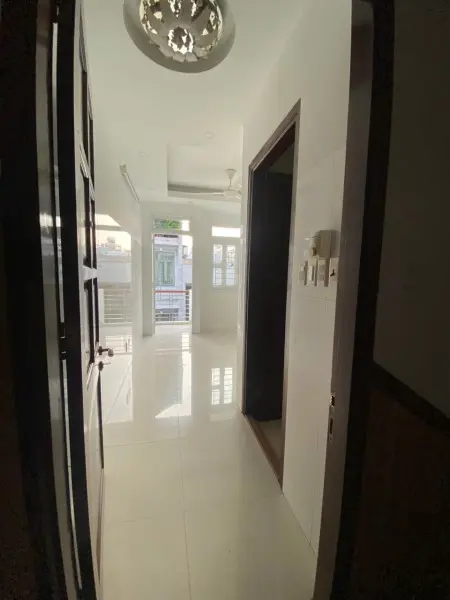 Phòng Đẹp Có Ban Công, Phạm Văn Hai, P3,Tân Bình
