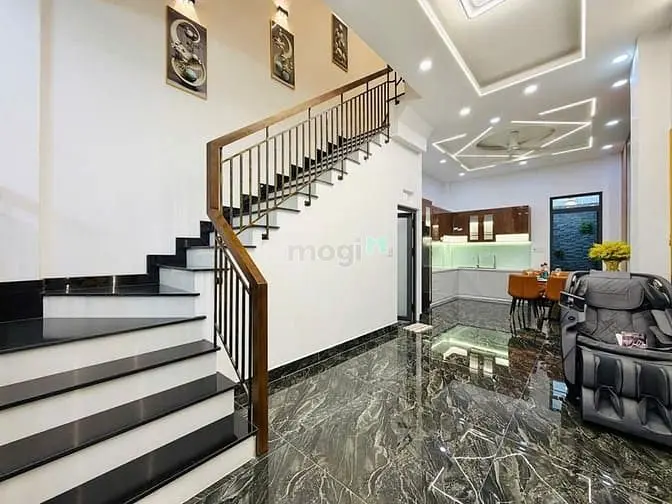 Bán Nhà Hẻm Xe Hơi Quang Trung, P.8, 4 X 18, 3 Tầng, 4Pn Giá 8.19 Tỷ