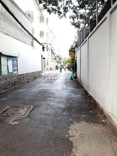 Cho Thuê Phòng Q3.Rộng Rãi.ban Công .Lầu 4.Máy Lạnh.wc Riêng.2T5