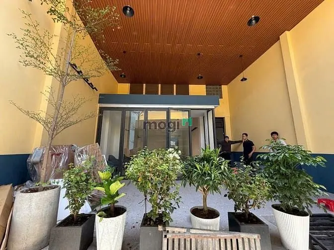 Cho Thuê Mb Kinh Doanh Mt Huỳnh Tịnh Của 4.6X15M + Sân 30M2. Giá 27Tr