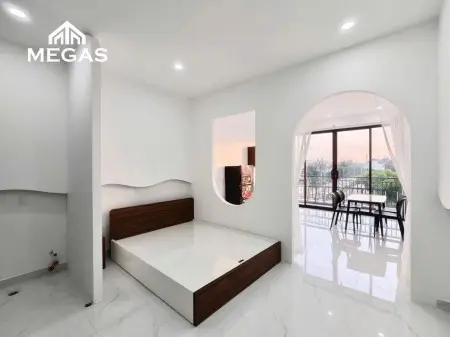 Cho Thuê Căn Hộ 1Pn Ban Công, Tách Bếp – Full Nội Thất Cao Cấp – View Sân Bay – Gần Etown & Ga T3